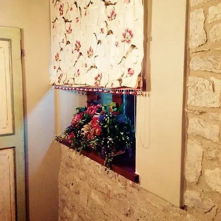 La Badia לינה וארוחת בוקר Cantiano